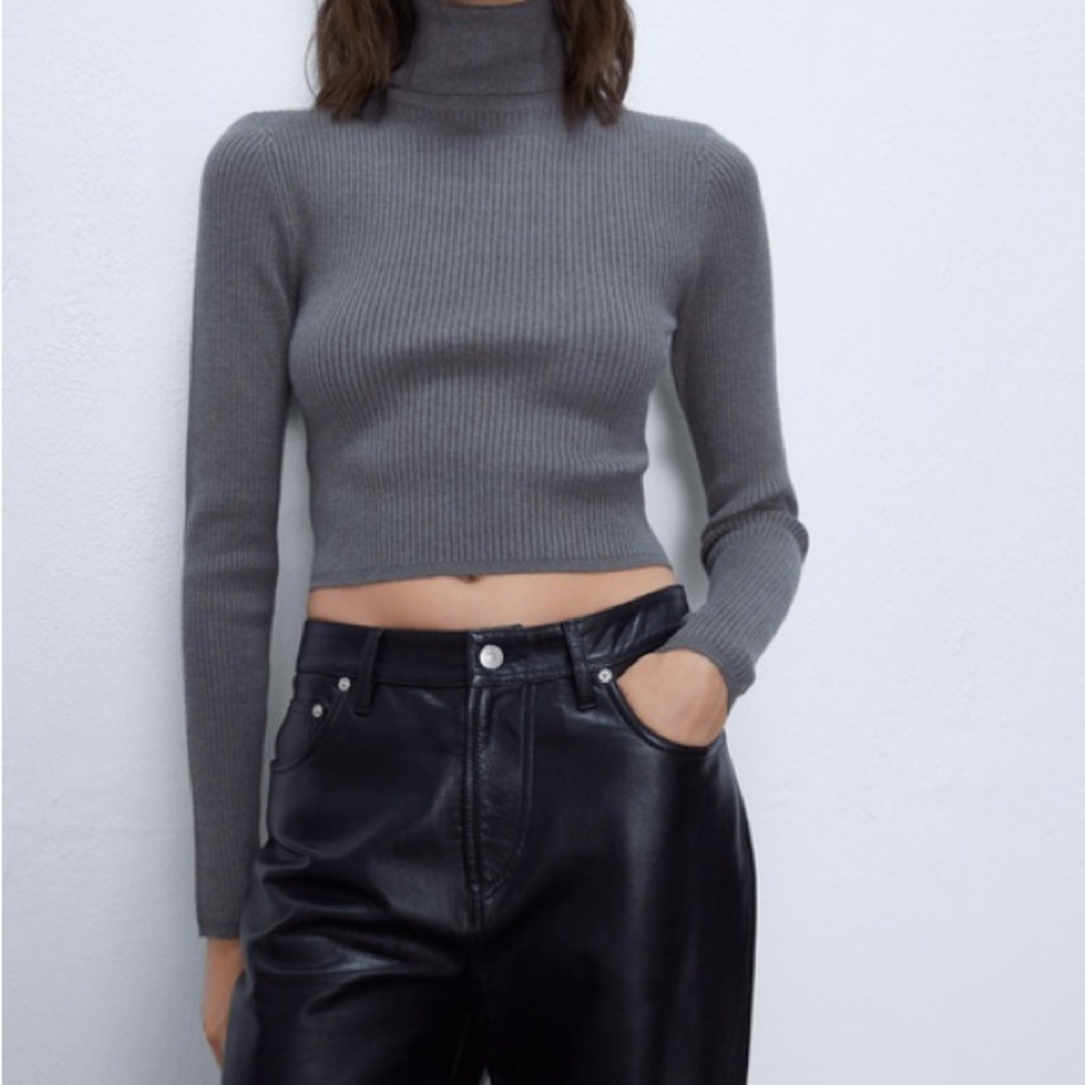 Zara Gray Ribbed Turtleneck Sweater